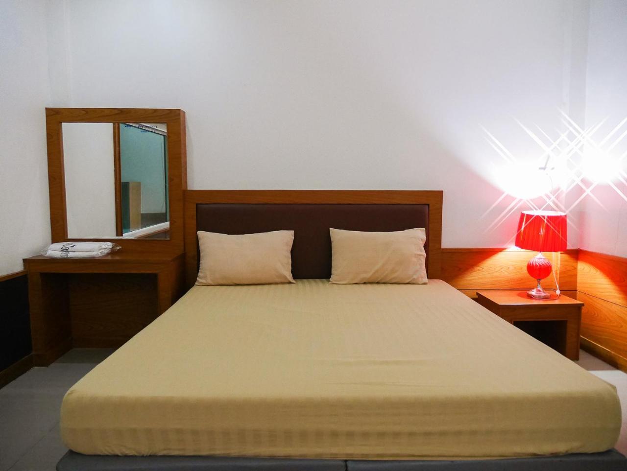 Paradise Hotel Kanchanaburi Esterno foto
